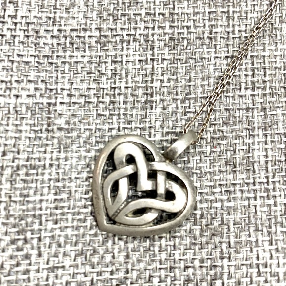 Celtic Knot Necklace and Earrings Set Silver - Picture 4 of 7
